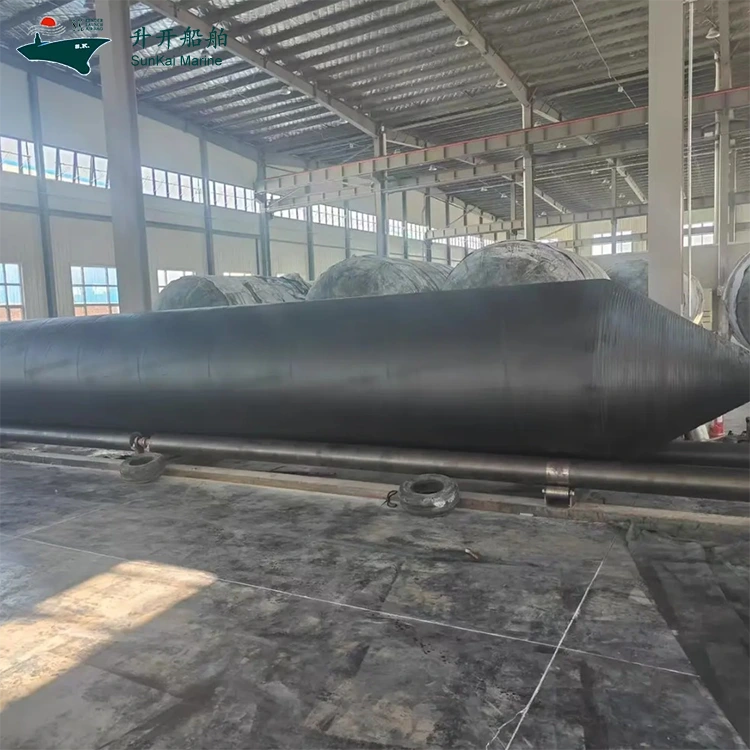 Qingdao Sunkai Marine Supplies Co., Ltd. гордо го лансира својот нов производ: повеќеслојно гумено воздушно перниче.